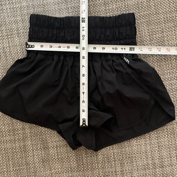 FP MOVEMENT The Way Home High Rise Lightweight Running Shorts M Black Active - Picture 4 of 4